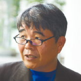 粟井 一樹氏